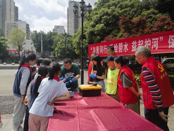 活動現(xiàn)場。龍山街道供圖